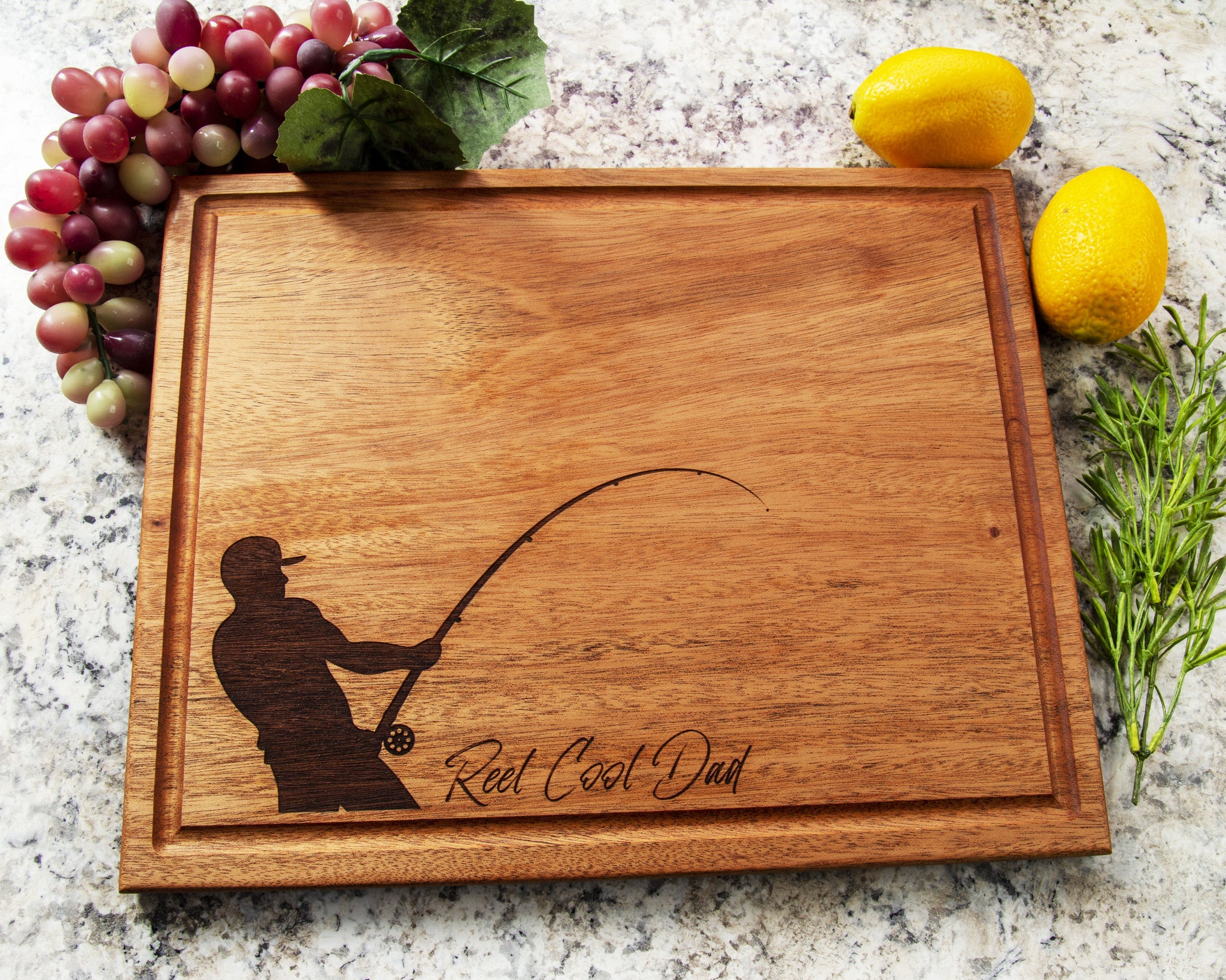 Custom Engraved Cutting Board for Dad  Personalized Fisherman Design -  Gåva Shop